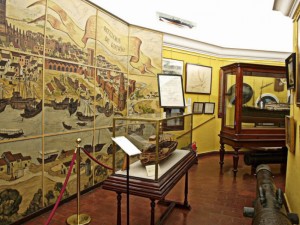 Interior de la torre de oro