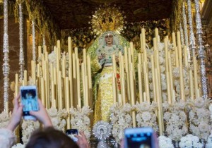 Procesión de semana Santa en Barrio Macarena