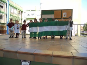 Colegios de Sevilla celebran el día de Andalucía.